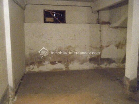 Commerce de détail dans Cáceres, Cáceres à louer - Photo du bâtiment - Image 3 de 10