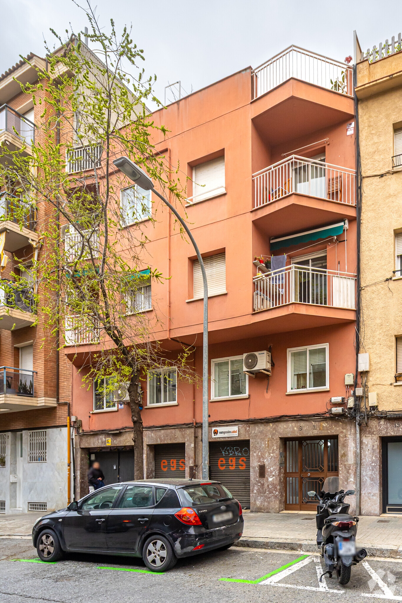 Immeuble residentiel dans Barcelone, Barcelona à vendre Photo principale- Image 1 de 7