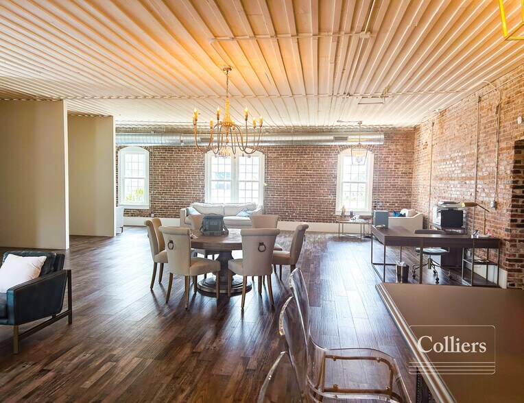 130 State St, West Columbia, SC à louer - Photo du bâtiment - Image 2 de 4