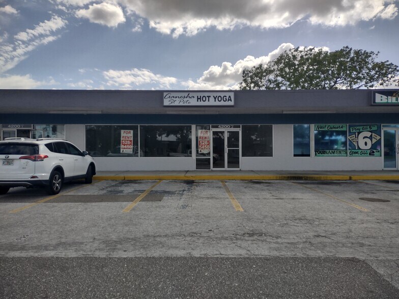 4200 62nd Ave, Pinellas Park, FL for lease - Building Photo - Image 2 of 3