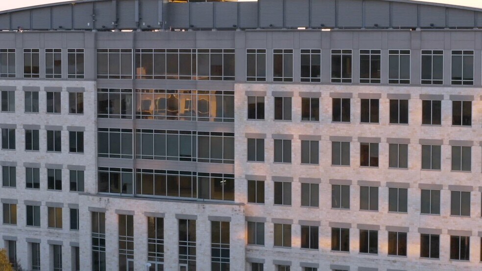 2600 Via Fortuna, Austin, TX à louer - Vidéo sur l’inscription commerciale - Image 2 de 57