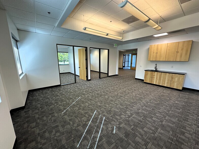 3775 Brickway Blvd, Santa Rosa, CA à louer - Photo intérieure - Image 2 de 16