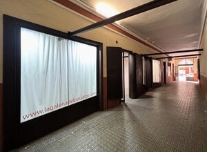 Commerce de détail dans Igualada, Barcelona à louer Photo du bâtiment- Image 2 de 5