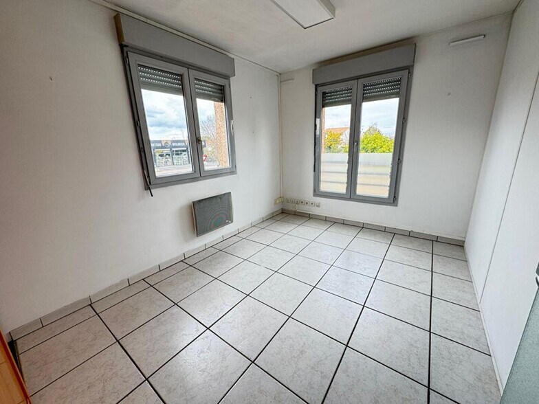 Bureau dans Tournefeuille à louer - Photo du bâtiment - Image 2 de 7