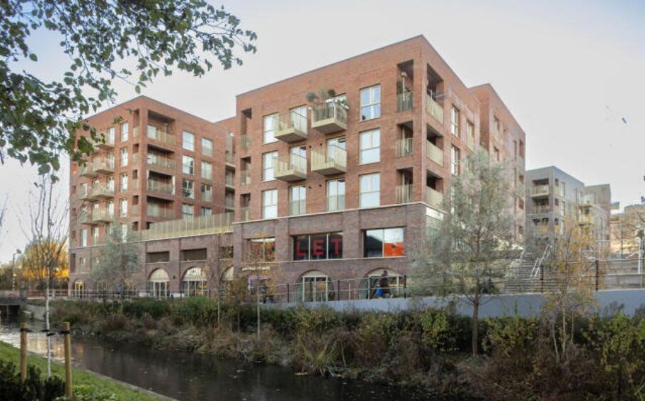 York Rd, Maidenhead à louer - Photo du bâtiment - Image 3 de 4