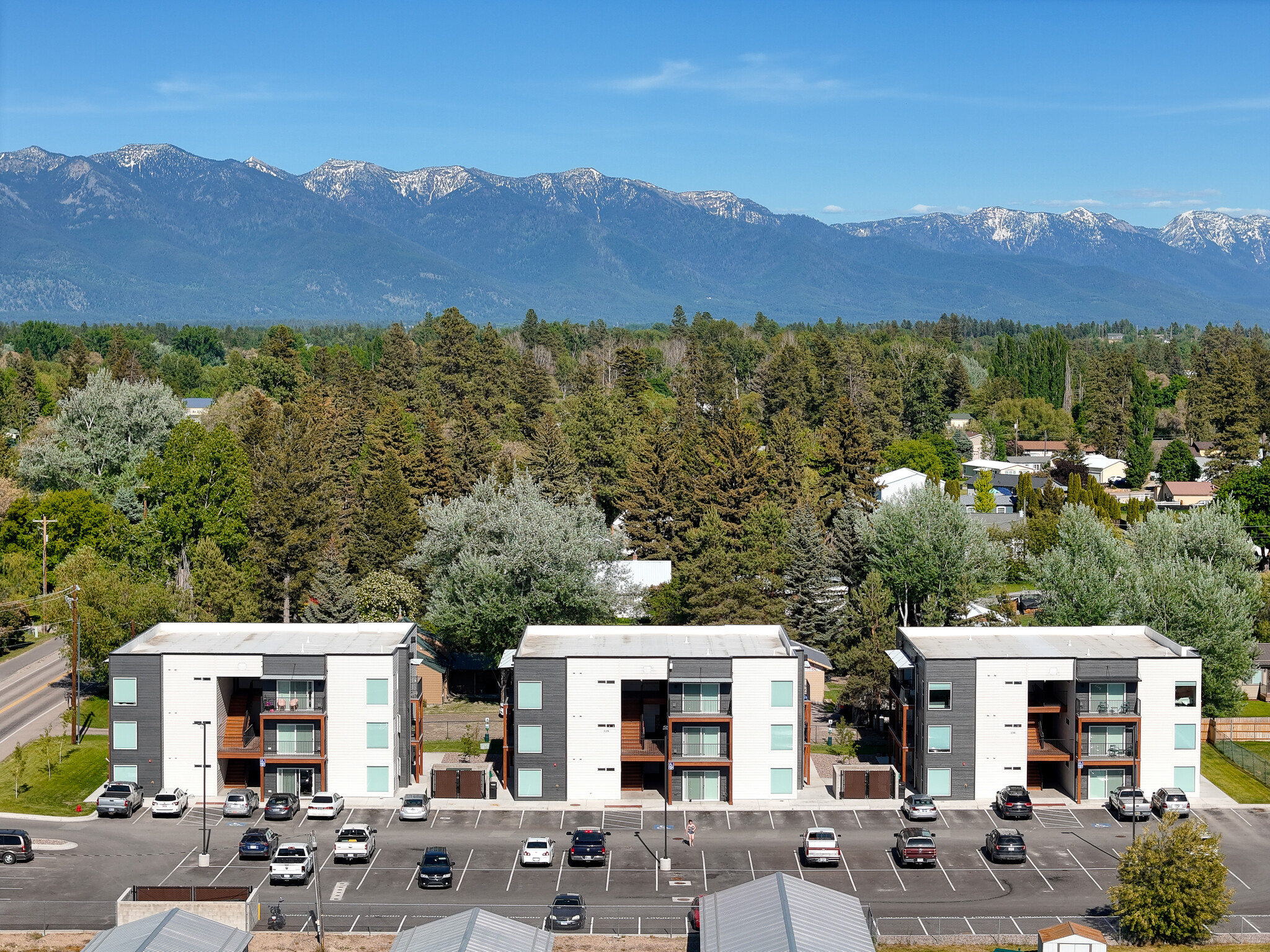 128 E Evergreen Dr, Kalispell, MT for sale Primary Photo- Image 1 of 31