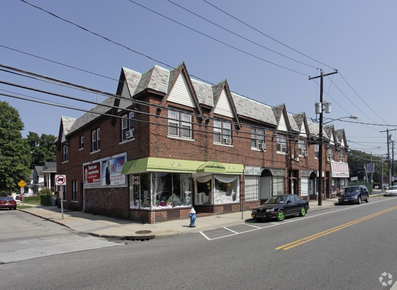 615-621 Seaman Ave, Baldwin, NY for sale - Building Photo - Image 2 of 10