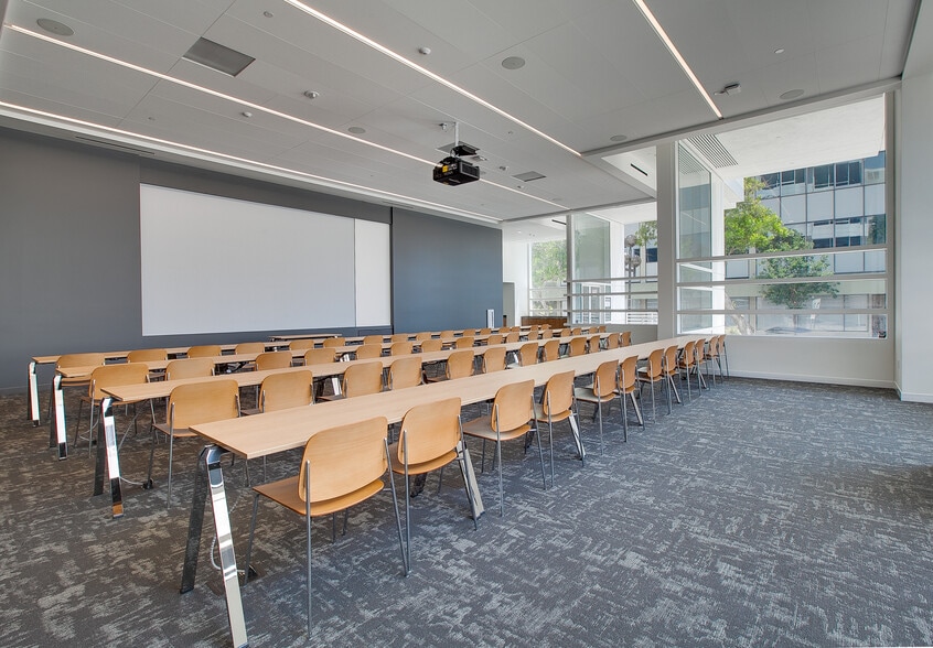 505 N Brand Blvd, Glendale, CA for lease - Interior Photo - Image 3 of 17