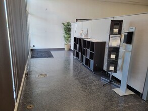 8044 SE Harold St, Portland, OR for lease Interior Photo- Image 2 of 15