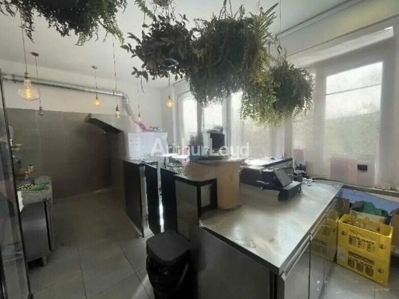 Commerce de détail dans Reims à louer - Photo intérieure - Image 1 de 7