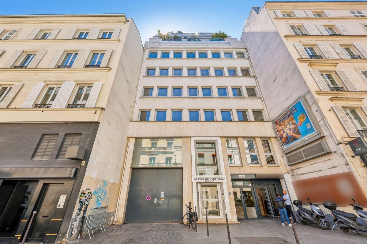Office in Paris for sale Building Photo- Image 1 of 14