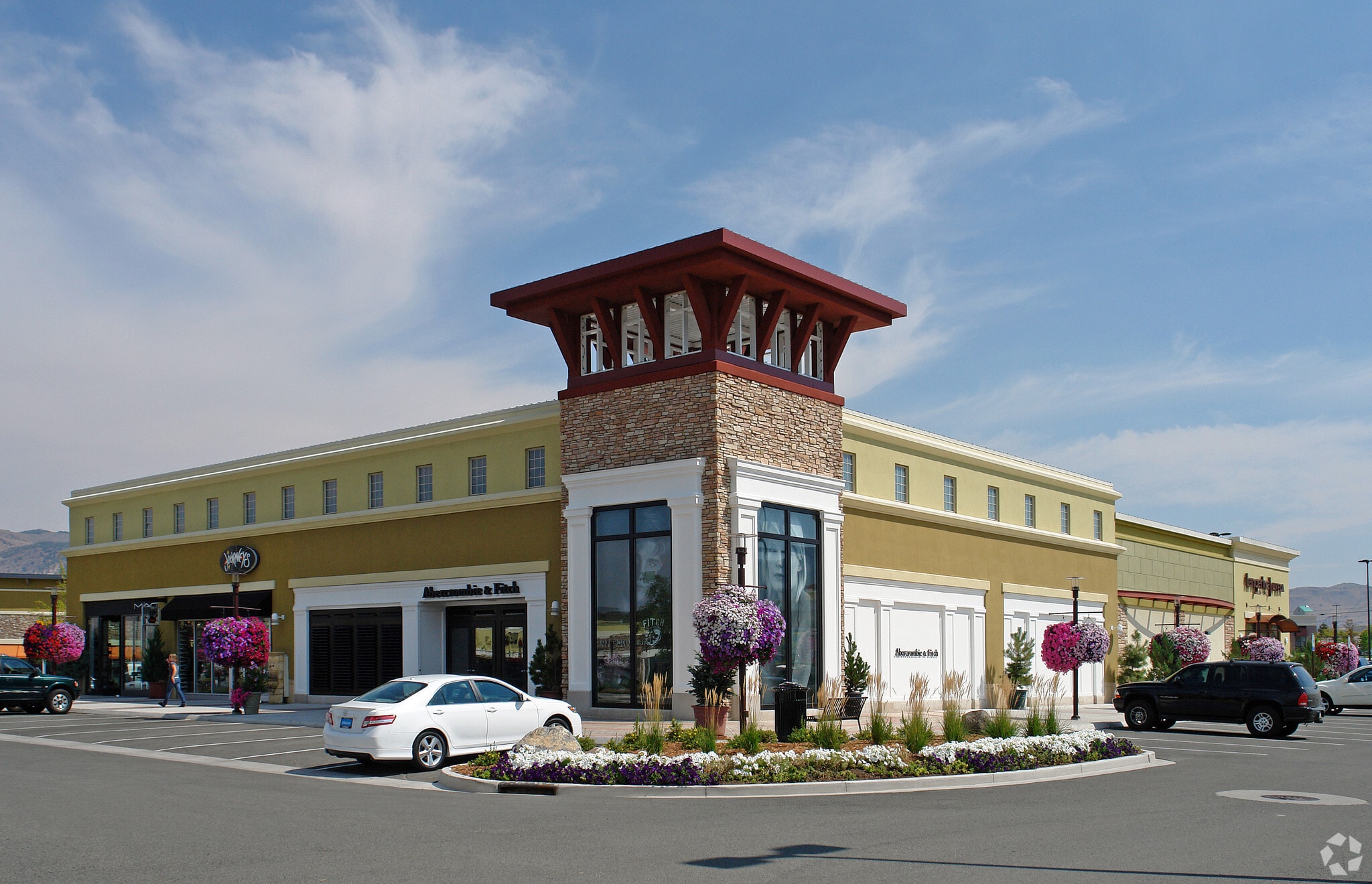 13925 S Virginia St, Reno, NV for lease Primary Photo- Image 1 of 14