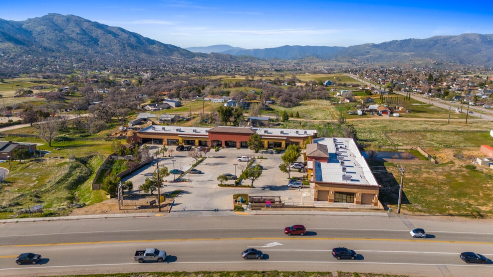 20601 W Highway 202, Tehachapi, CA à vendre - Photo du bâtiment - Image 3 de 12