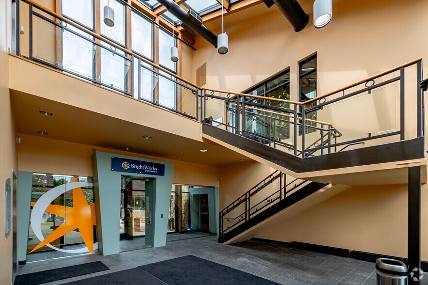 3027-3061 Miller Rd, Ann Arbor, MI à louer - Hall d’entrée - Image 3 de 6