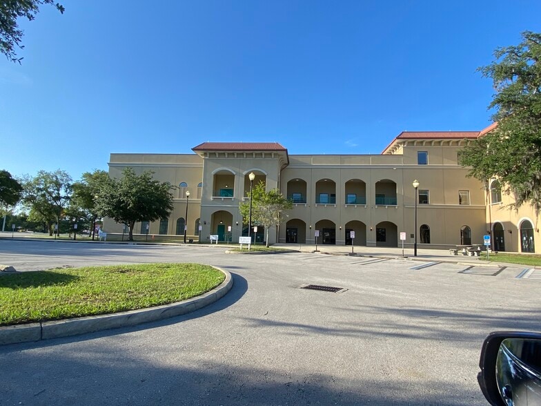 1 University Blvd, Saint Augustine, FL for sale - Building Photo - Image 3 of 17