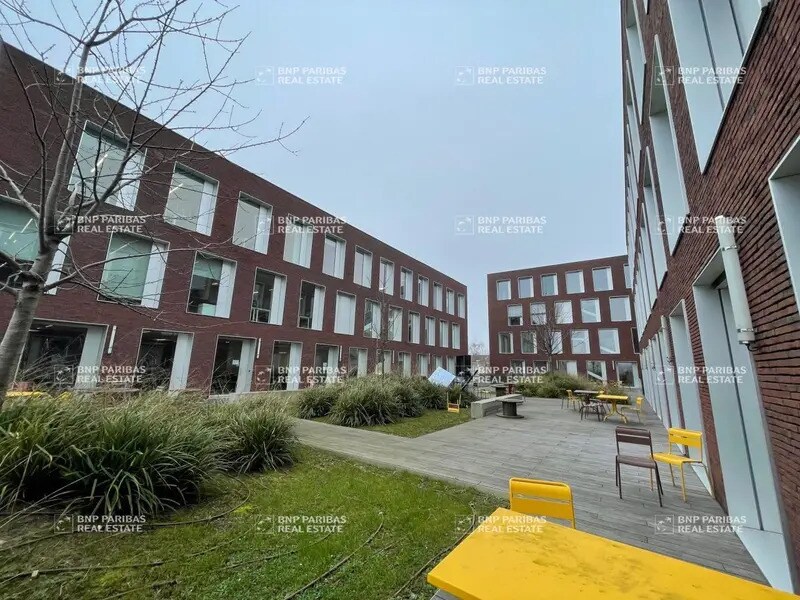 82 Rue Winston Churchill, Lille for sale Building Photo- Image 1 of 24
