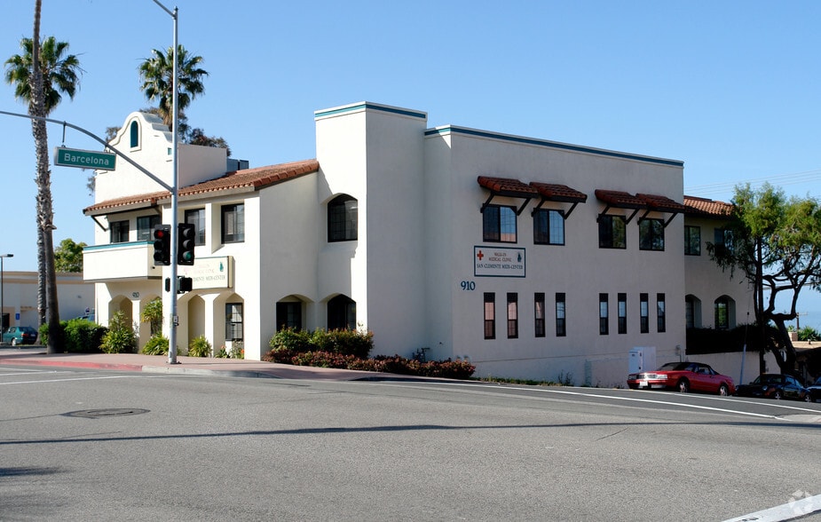 910 S El Camino Real, San Clemente, CA à louer - Photo du bâtiment - Image 3 de 7
