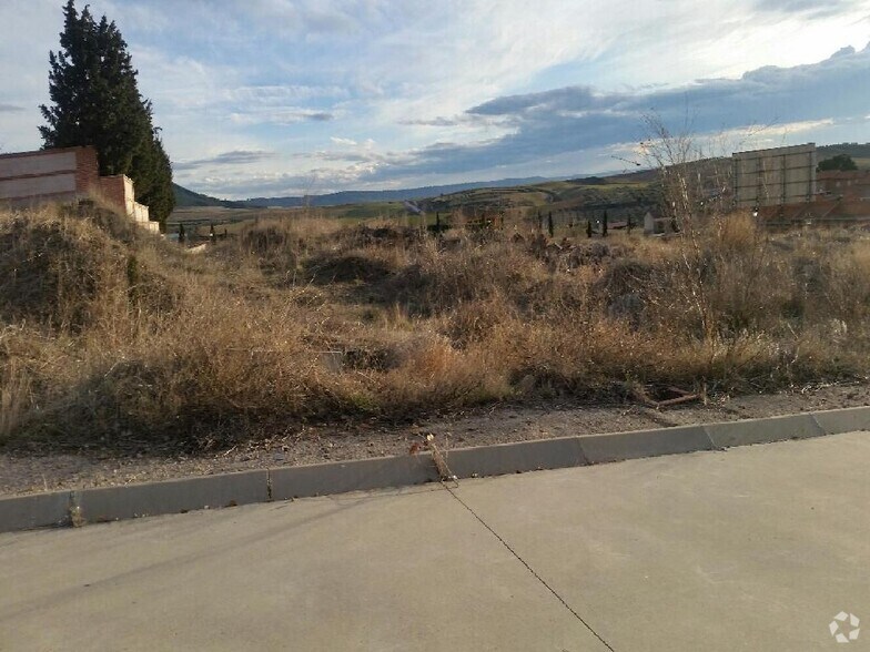 Calle de la Iglesia, 16, Tórtola de Henares, Guadalajara à vendre - Photo du bâtiment - Image 2 de 3