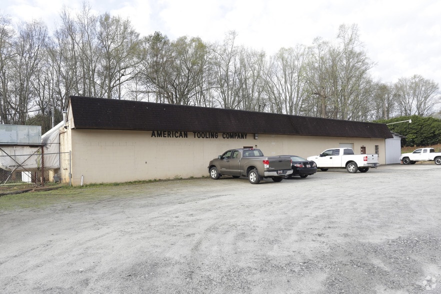 3909 and 3911 Sc-24 Hwy, Anderson portefeuille de 2 propriétés à vendre sur LoopNet.ca - Photo principale - Image 1 de 2