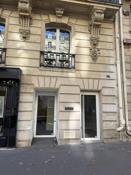 Retail in Paris for lease - Building Photo - Image 2 of 10