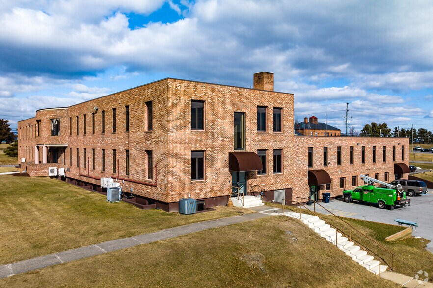 5000 Letterkenny Rd, Chambersburg, PA à louer - Photo du bâtiment - Image 3 de 38
