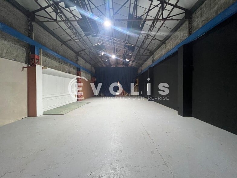 Flex in Aubervilliers for lease - Building Photo - Image 2 of 8