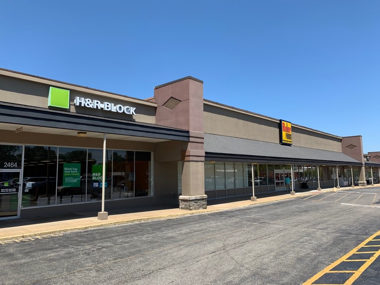 2402-2498 W Clay St, Saint Charles, MO à louer - Photo du bâtiment - Image 2 de 2