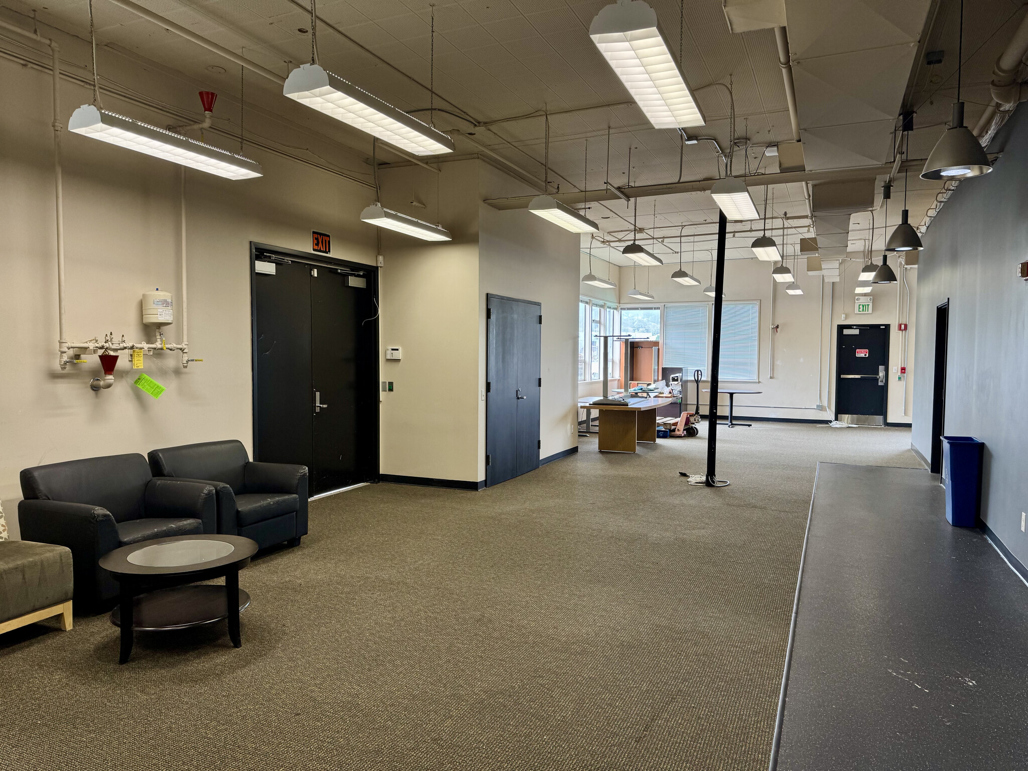 5245 Shilshole Ave NW, Seattle, WA for lease Interior Photo- Image 1 of 5