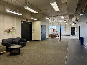 5245 Shilshole Ave NW, Seattle, WA for lease Interior Photo- Image 1 of 5