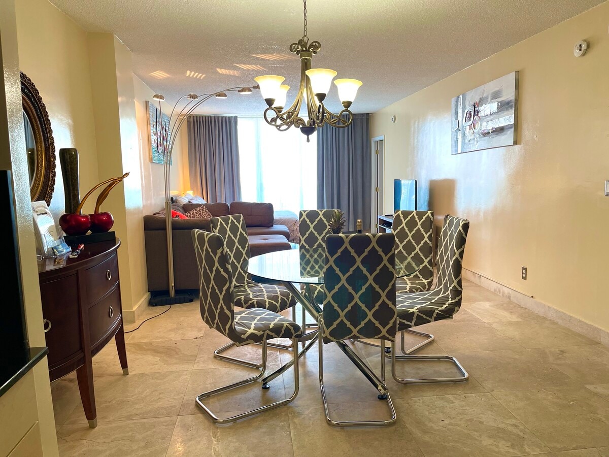 19370 Collins Ave, Sunny Isles Beach, FL 33160 - Unit 12 Residential Units -  - Interior Photo - Image 2 of 27