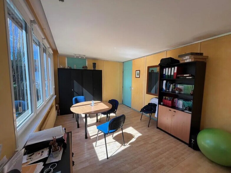 Bureau dans La Madeleine à louer - Photo intérieure - Image 1 de 8