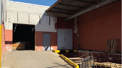 78-01 Cooper Avenue ave, Middle Village, NY à louer Photo intérieure- Image 2 de 6