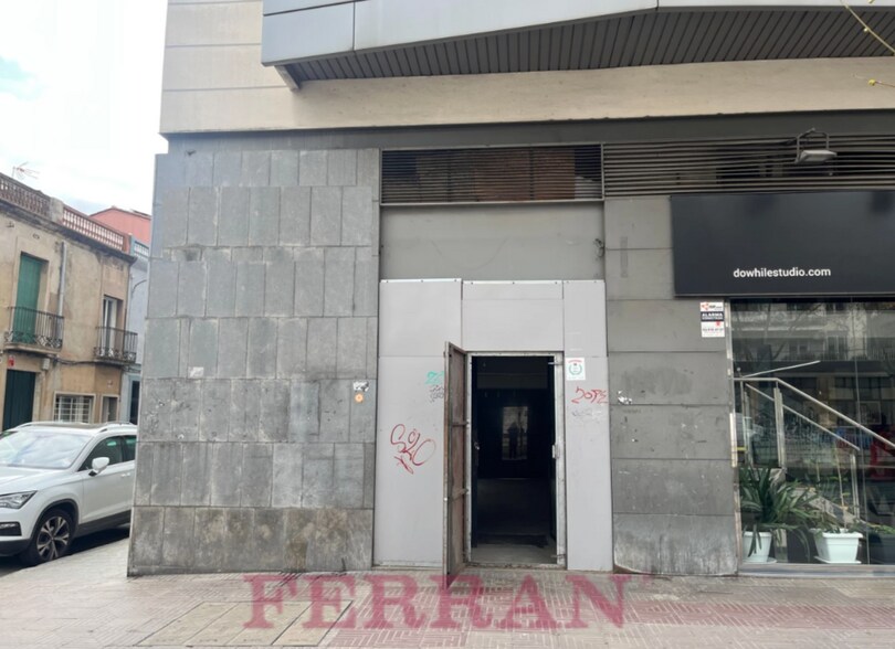 Immeuble residentiel dans Sabadell, Barcelona à vendre - Photo du bâtiment - Image 2 de 2