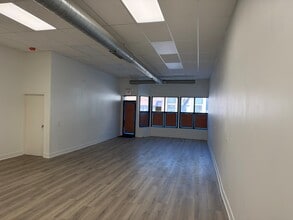 2057 W Chicago Ave, Chicago, IL for lease Interior Photo- Image 1 of 5