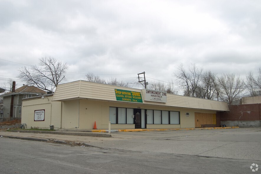5701-5707 Troost Ave, Kansas City, MO à louer - Photo du bâtiment - Image 2 de 5