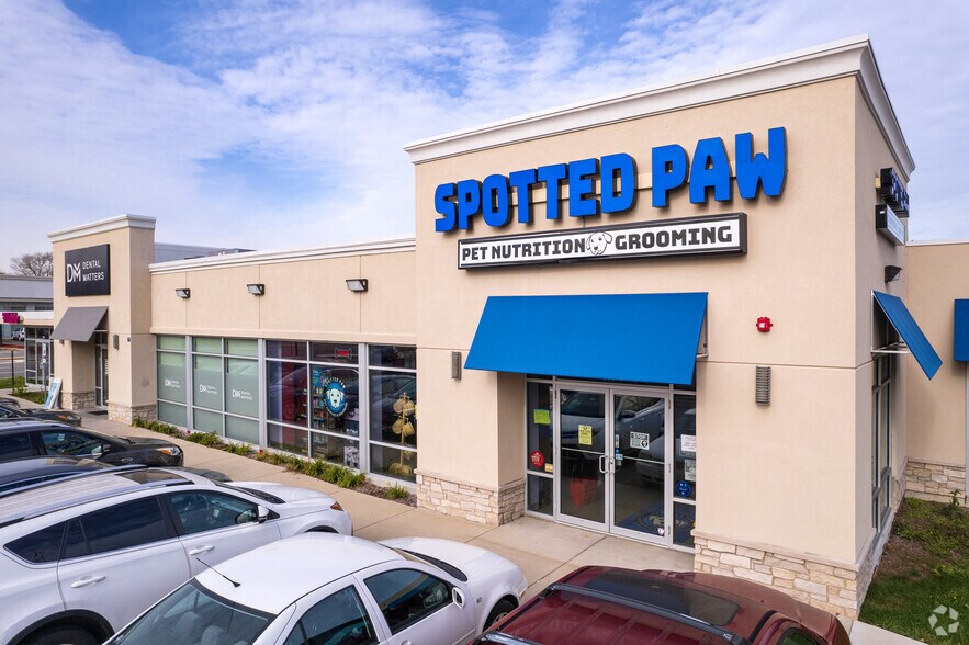 9331 Skokie Blvd, Skokie, IL à louer - Photo du bâtiment - Image 3 de 13