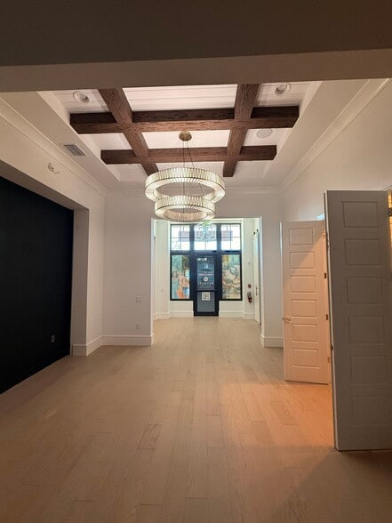 1561 Lakefront Dr, Lakewood Ranch, FL for lease - Interior Photo - Image 3 of 14