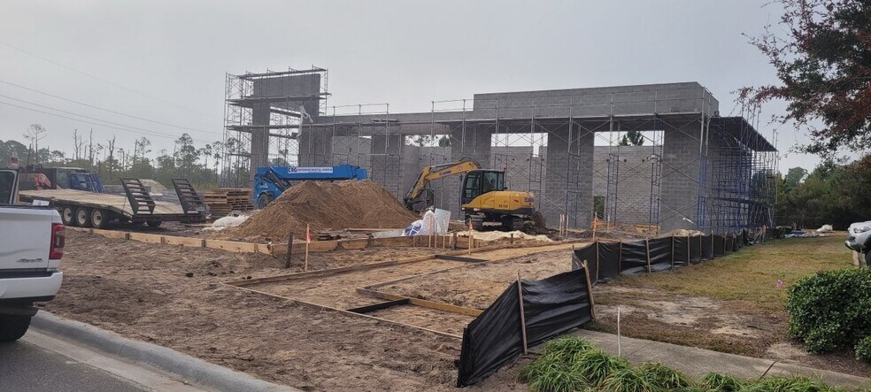 11697 Panama City Beach Pky, Panama City Beach, FL à louer - Photo du bâtiment - Image 3 de 6