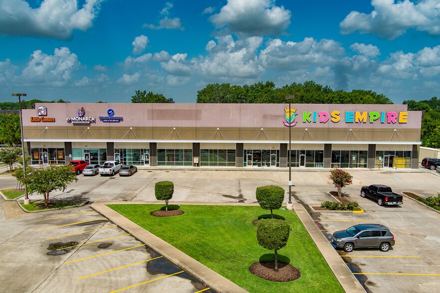 10404 Gulf Fwy, Houston, TX for lease - Building Photo - Image 3 of 15