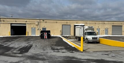 671-697 N James Rd, Columbus, OH à louer Photo intérieure- Image 1 de 5