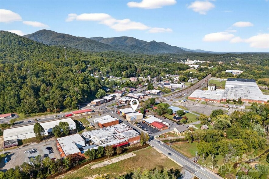 47 Catawba ave, Old Fort, NC for sale - Building Photo - Image 3 of 16