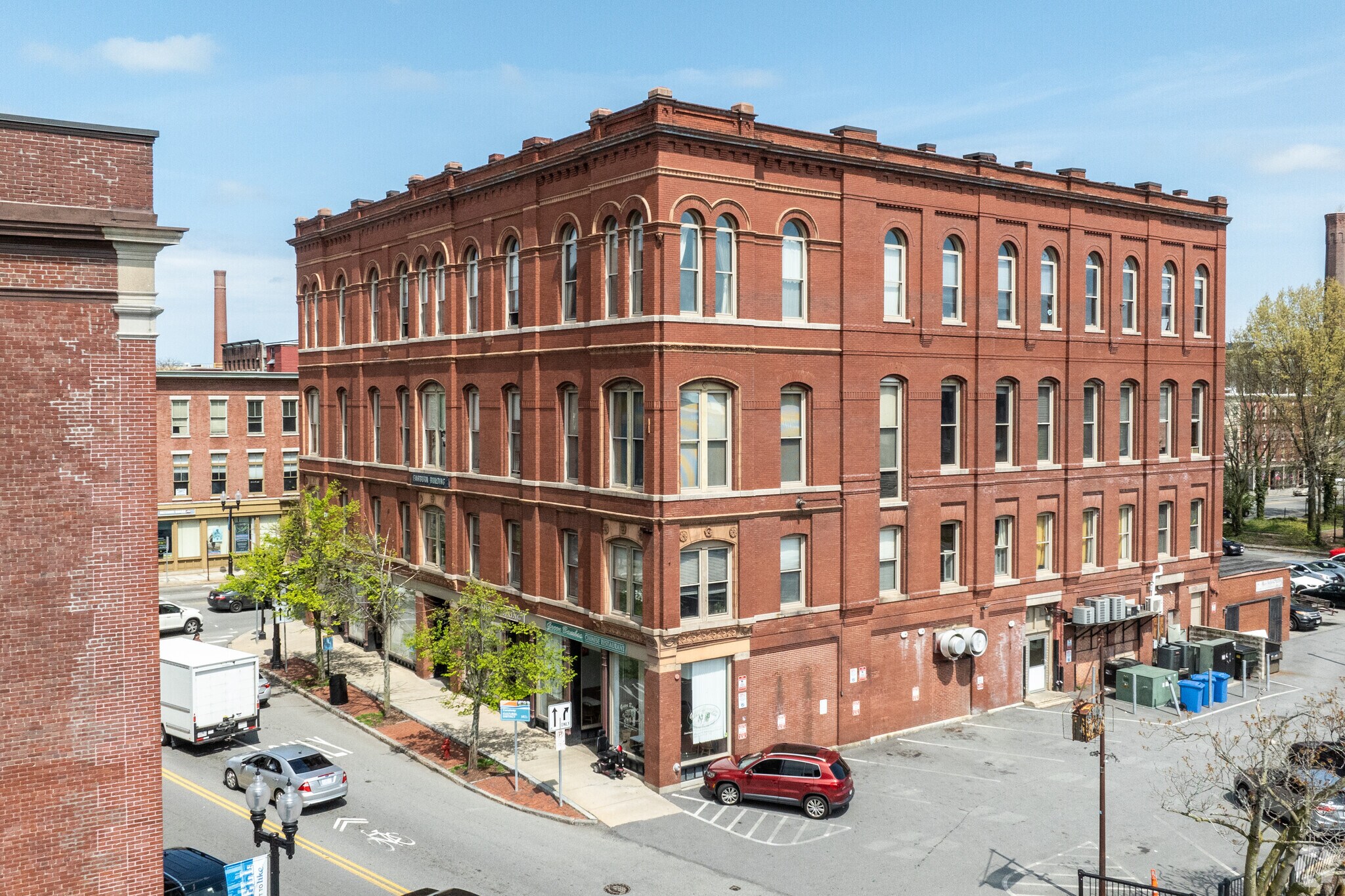 14 Kearney Sq, Lowell, MA à vendre Photo principale- Image 1 de 1