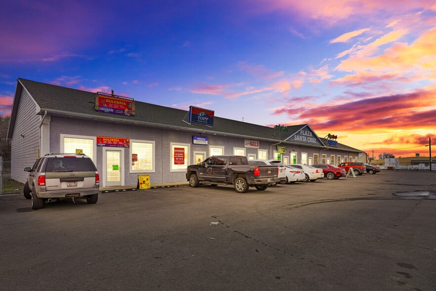 841 W 1st Ave, Toppenish, WA à vendre - Photo du bâtiment - Image 3 de 16