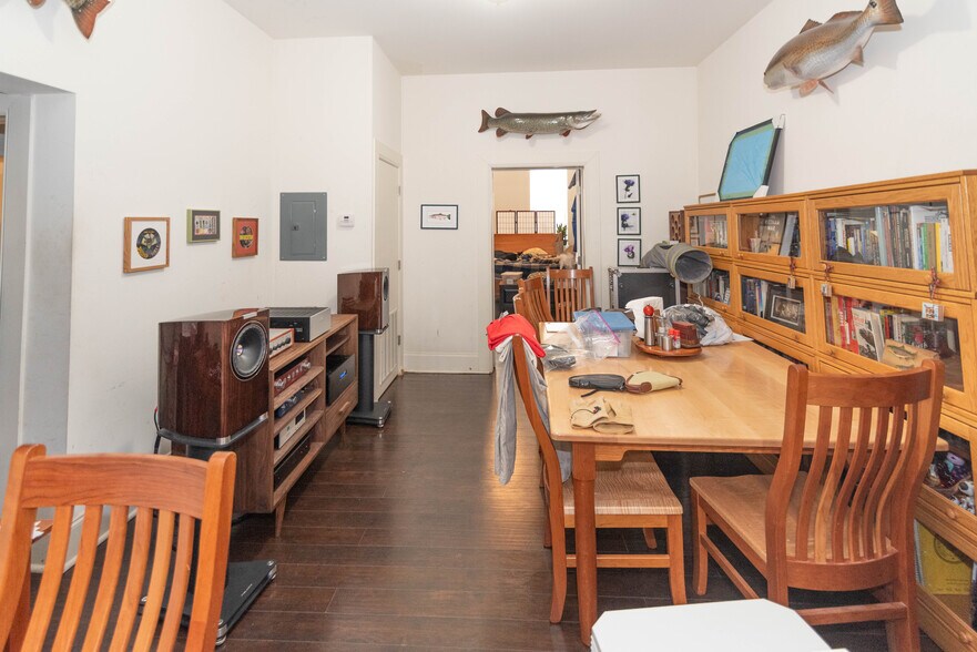 1210 & 1212 Saint Paul St. Baltimore, MD portefeuille de 2 propriétés à vendre sur LoopNet.ca - Photo du bâtiment - Image 2 de 97