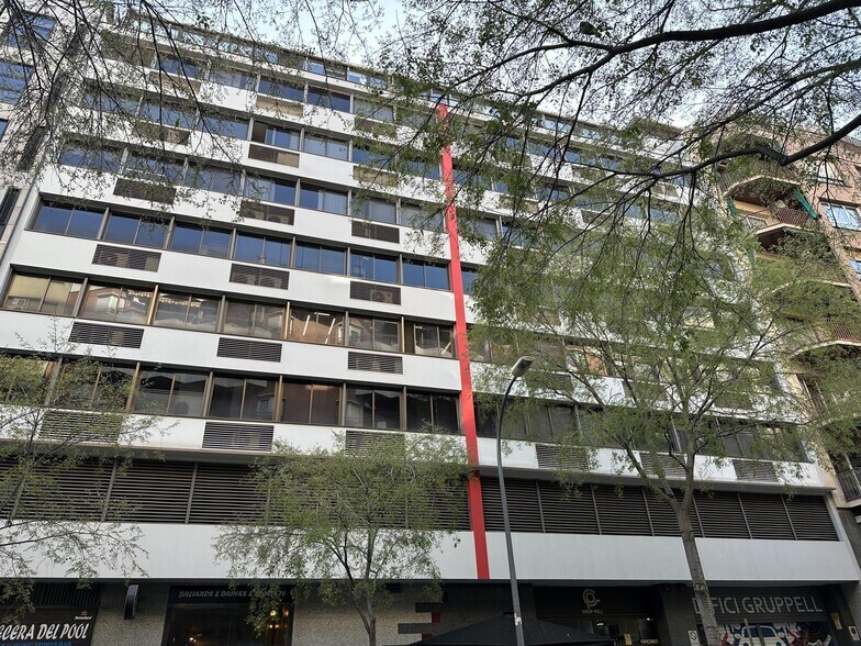 Carrer de Calàbria, Barcelona, Barcelona for sale - Building Photo - Image 2 of 5