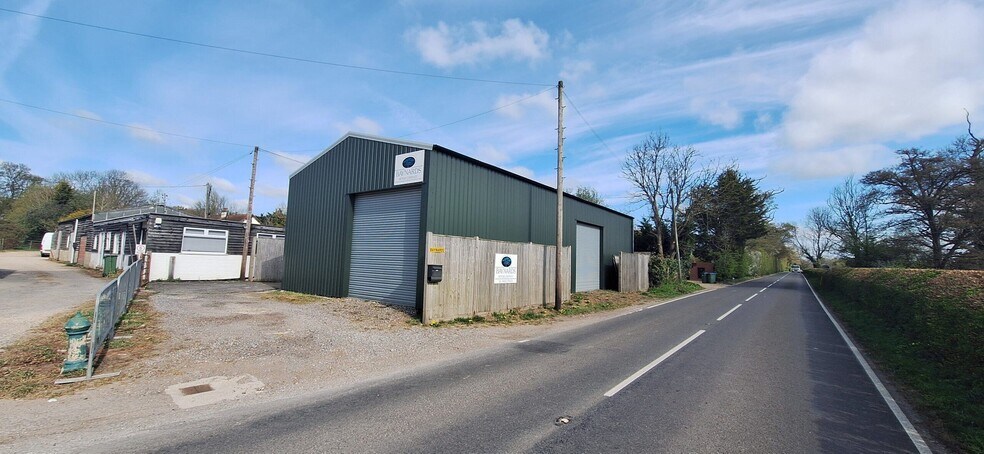 Bognor Rd, Horsham à louer - Photo du bâtiment - Image 3 de 7