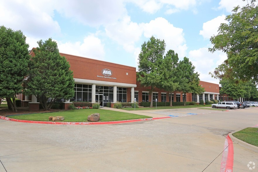 2550 SW Grapevine Pky, Grapevine, TX for lease - Building Photo - Image 1 of 8