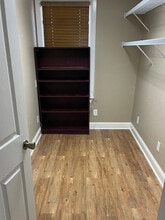 417 W Wall St, Grapevine, TX à louer Photo intérieure- Image 2 de 7