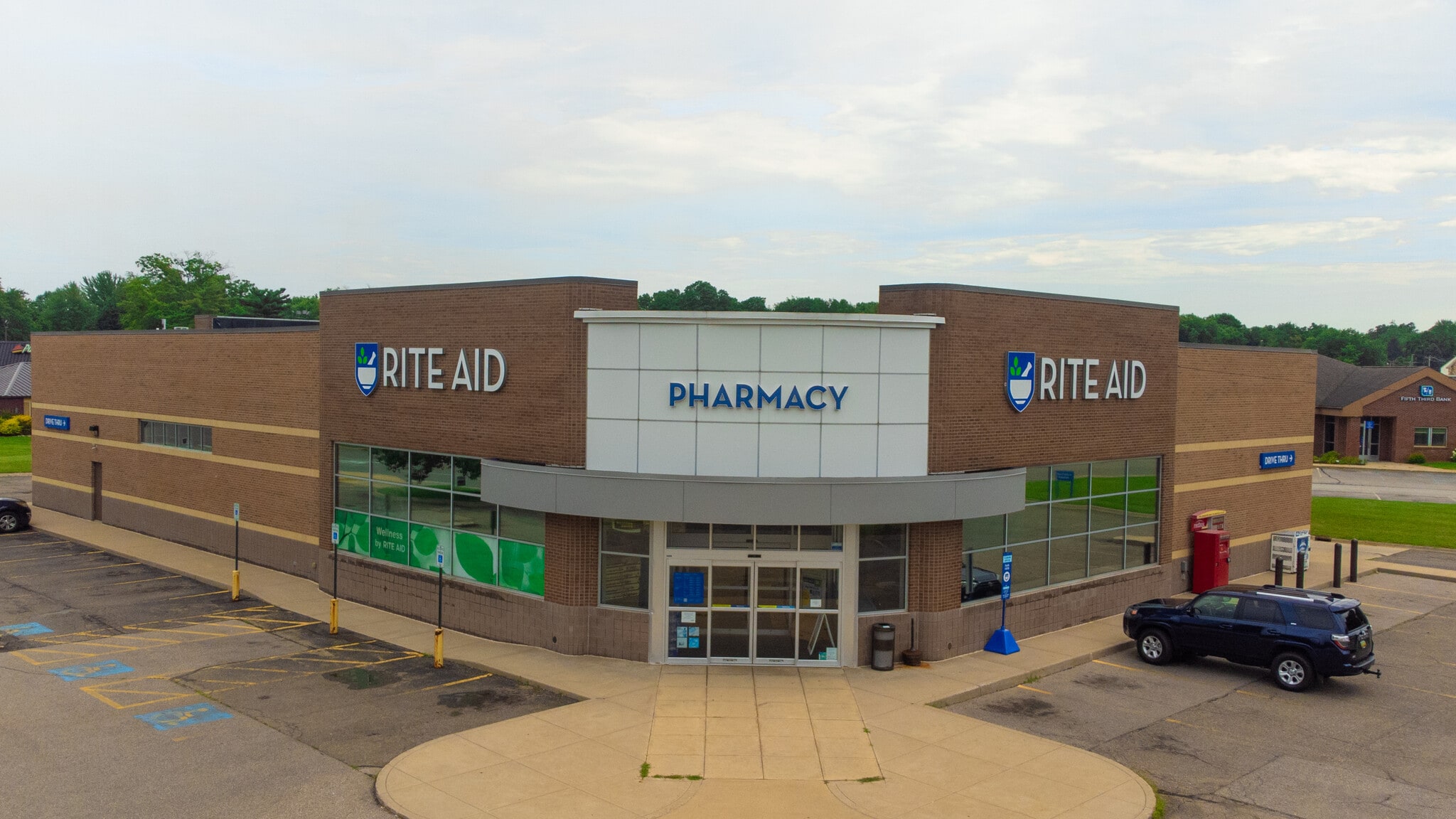 6535 Paw Paw Ave, Coloma, MI for sale Primary Photo- Image 1 of 11