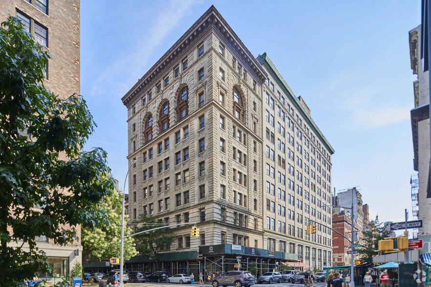 99 University Pl, New York, NY for sale - Building Photo - Image 1 of 1